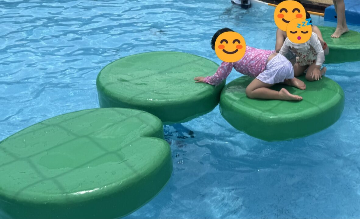 この緑の台の周りが浅く、ずっとここで遊んでいました